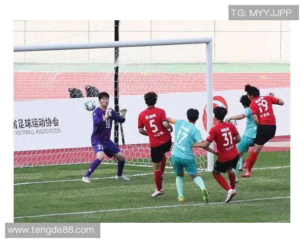 深足球星赛场内外故事展现拼搏精神与城市足球文化魅力