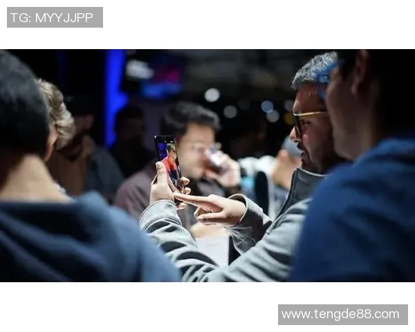 足球球星挑战灌篮赛场 展现跨界运动魅力与极限突破 足球球星挑战灌篮赛场 展现跨界运动魅力与极限突破